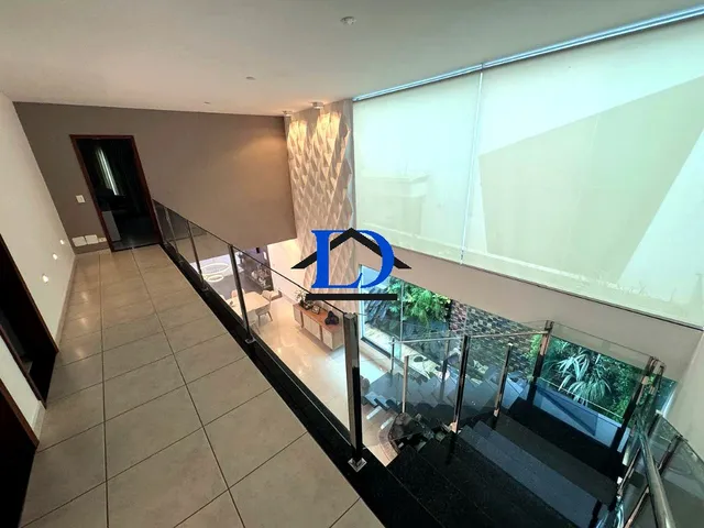 Imagem 8: Sobrado de Alto Padrão à Venda no Jardins Madri - 4 Suítes, 338 m² e Piscina, Pronto