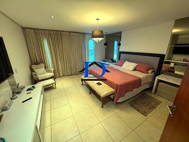 Imagem 5: Sobrado de Alto Padrão à Venda no Jardins Madri - 4 Suítes, 338 m² e Piscina, Pronto