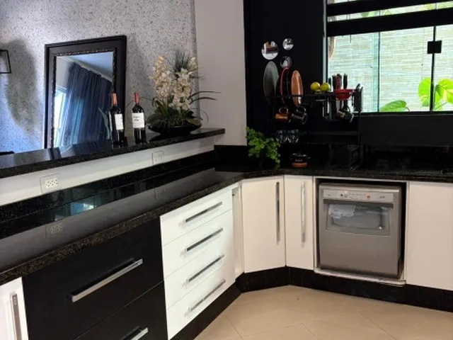 Imagem 12: CASA PARA LOCAÇÃO COM 3 SUITES E PISCINA EM BALNEÁRIO CAMBORIÚ / SC