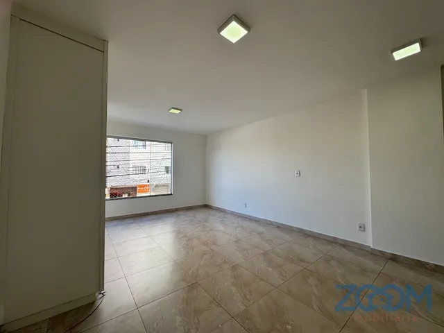 Imagem 3: Qe 40 - Rua 20 Conj 1 Lote 19 Apt 102 Frente - Polo de Modas - Guara II - Otimo