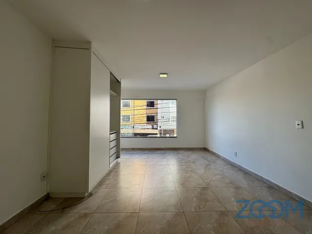 Imagem 16: Qe 40 - Rua 20 Conj 1 Lote 19 Apt 102 Frente - Polo de Modas - Guara II - Otimo