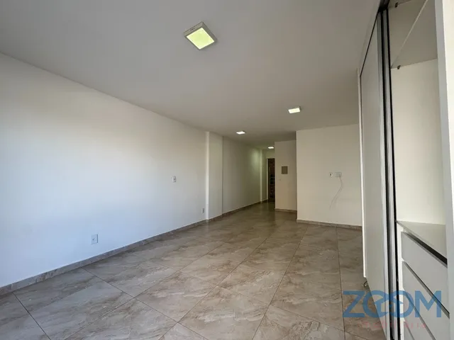 Imagem 9: Qe 40 - Rua 20 Conj 1 Lote 19 Apt 102 Frente - Polo de Modas - Guara II - Otimo
