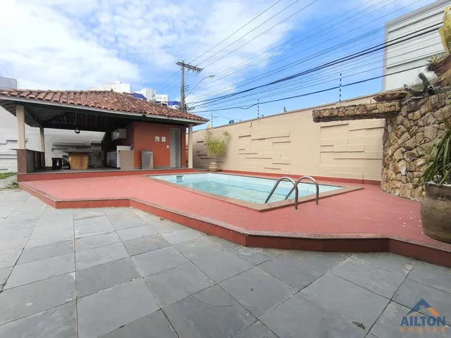Imagem 10: Casa Duplex Alto Padrão com 4 Suítes Disponível p/ Venda ou Locação Anual no Bairro