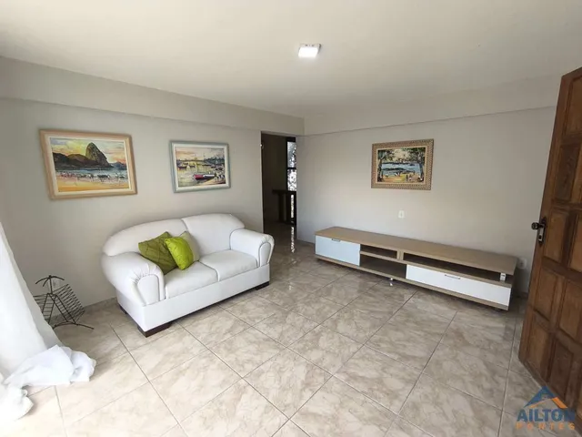 Imagem 15: Casa Duplex Alto Padrão com 4 Suítes Disponível p/ Venda ou Locação Anual no Bairro