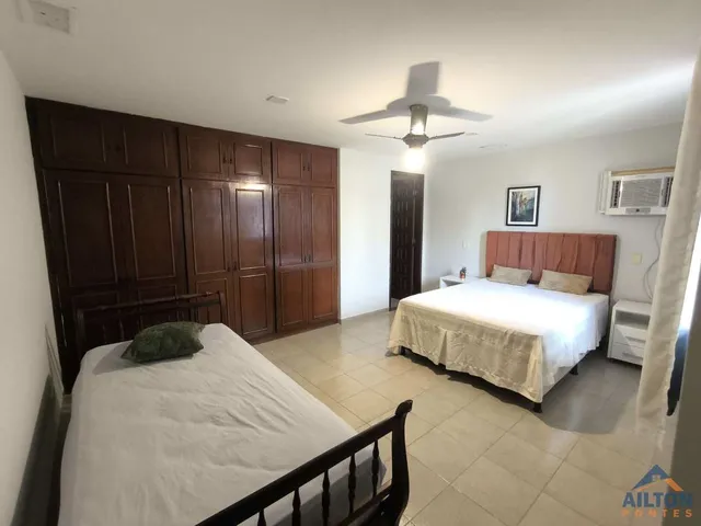 Imagem 16: Casa Duplex Alto Padrão com 4 Suítes Disponível p/ Venda ou Locação Anual no Bairro