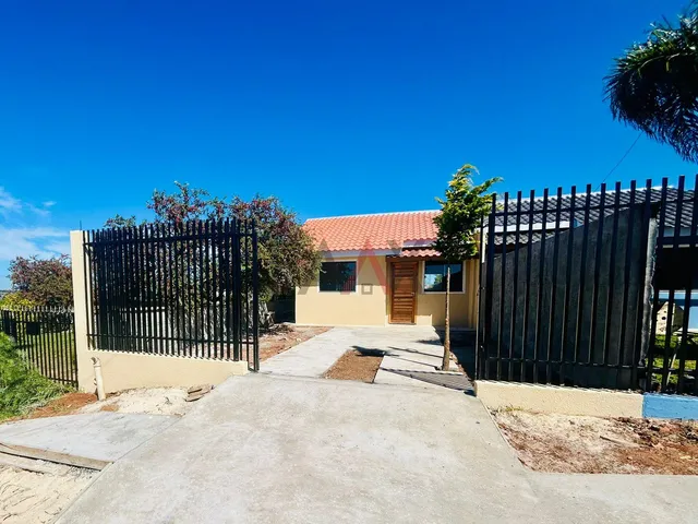 Imagem: Casa À Venda com Amplo Terreno, Bairro
