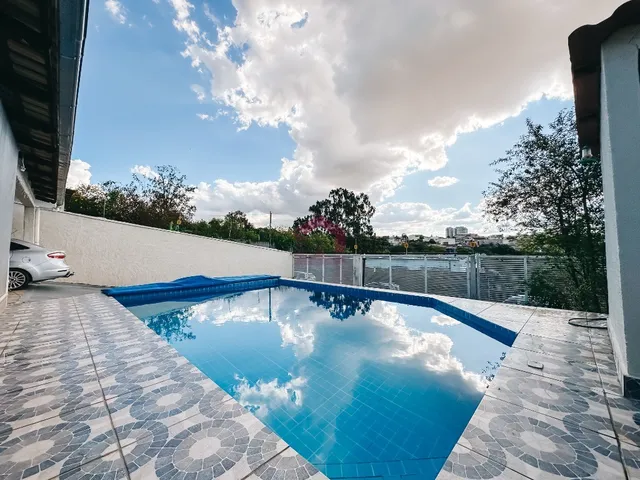 Imagem 5: Arniqueiras - Casa - 3 Quartos - 02 Suítes - Piscina - Churrasqueira
