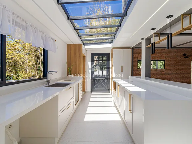 Imagem 10: Casa Sobrado Casa Moderna com Arquitetura Brutalista e Vista para a Natureza à Venda