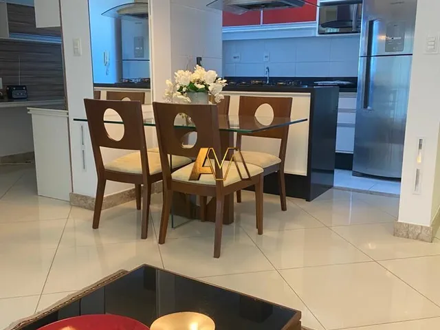 Imagem: O apartamento possui 2 Dormitórios, 1 Suíte, 2 Banheiros,