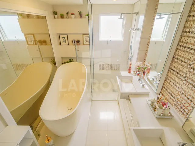 Imagem 6: Apartamento com 4 dormitórios
