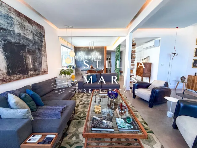 Imagem 9: Avenida Atlântica, Apartamento Totalmente Reformado, com Varanda, Vista Panorâmica do