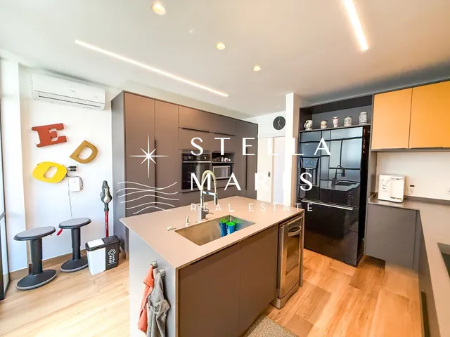 Imagem 10: Avenida Atlântica, Apartamento Totalmente Reformado, com Varanda, Vista Panorâmica do