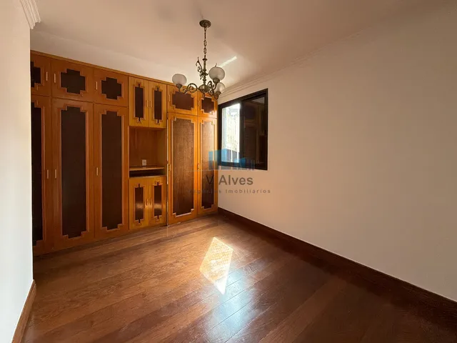 Imagem 14: Apartamento com 127m², 4 quartos, suíte e 2 vagas. À venda, em ponto nobre do bairro