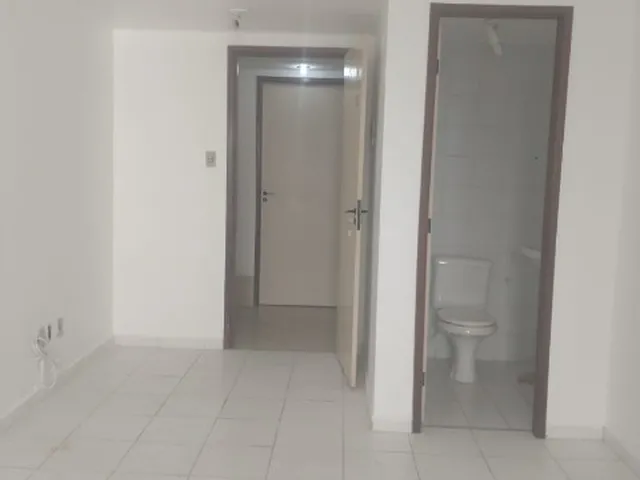Imagem: A sala comercial possui 1 Banheiro, 1 Vaga na garagem, 21m²