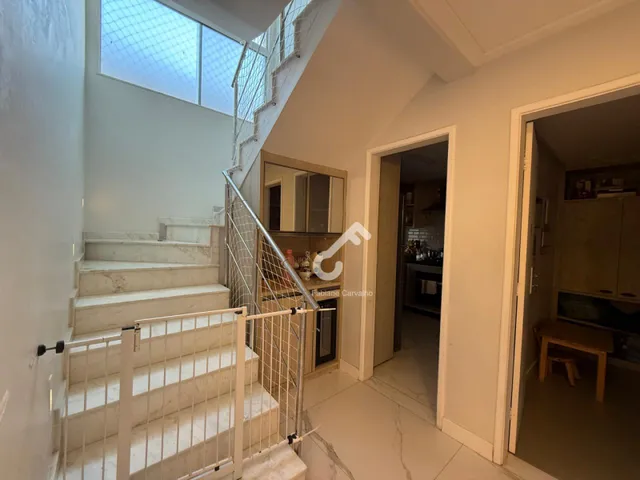 Imagem 6: ABRANTES, Estrada do Coco. Duplex composto de 4 quartos sendo 1 suíte e 1 quarto
