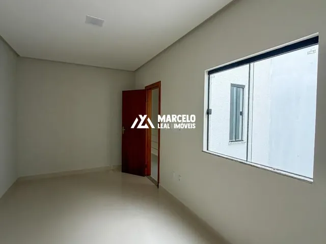 Imagem 2: Casa duplex de 3/4 sendo 01 suíte com possibilidade de ampliação e garagem para