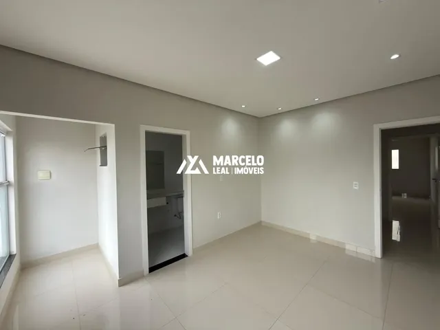 Imagem 6: Alugo casa de 2/4 suítes na Av Perimetral em ótima localização na Morada dos Pas