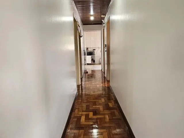 Imagem 6: Casa à Venda em Bairro Tranquilo