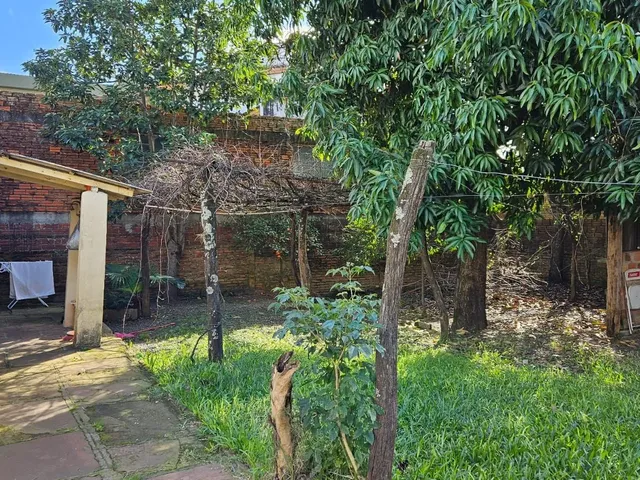 Imagem 15: Casa À Venda no Centro: Ampla Residência com Pátio