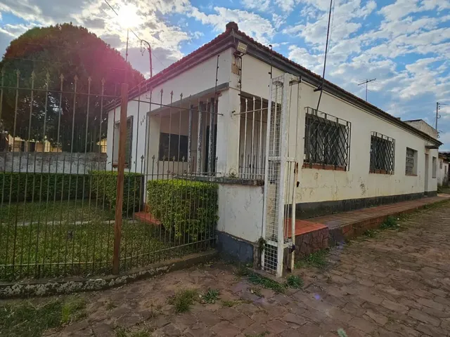 Imagem 10: Oportunidade Imperdível: Casa Comercial com Terreno Amplo para venda