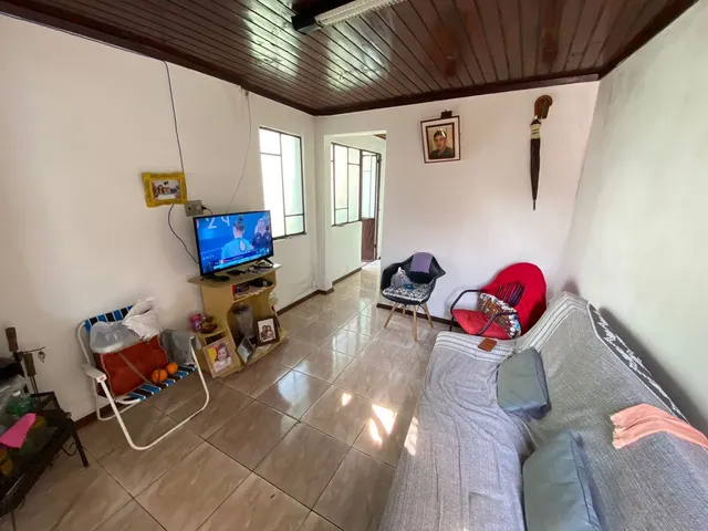 Imagem 10: Casa À Venda Próxima Ao Centro com 2 Dormitórios, 2 Banheiros e Pátio