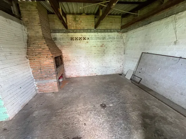 Imagem 3: Casa À Venda no Bairro Vera Cruz - 2 Quartos e Churrasqueira
