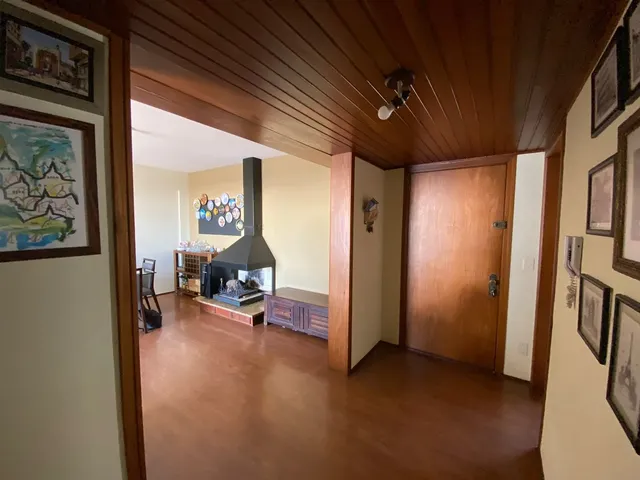 Imagem 15: Casa com 3 Dormitórios à Venda Perto da Praça Grande