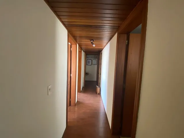 Imagem 12: Casa com 3 Dormitórios à Venda Perto da Praça Grande