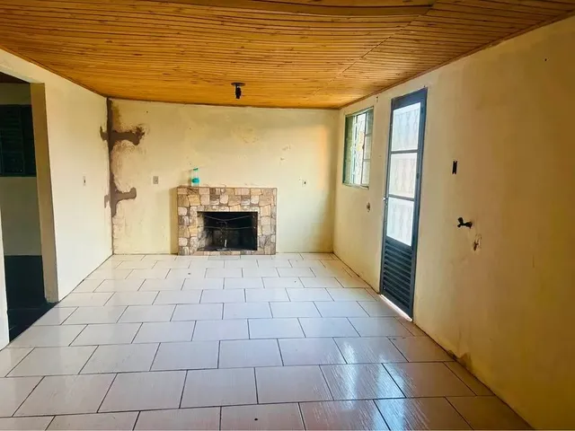Imagem 9: Casa à Venda no Bairro Prado – 2 Quartos, 90m², Amplo Terreno de 300m²
