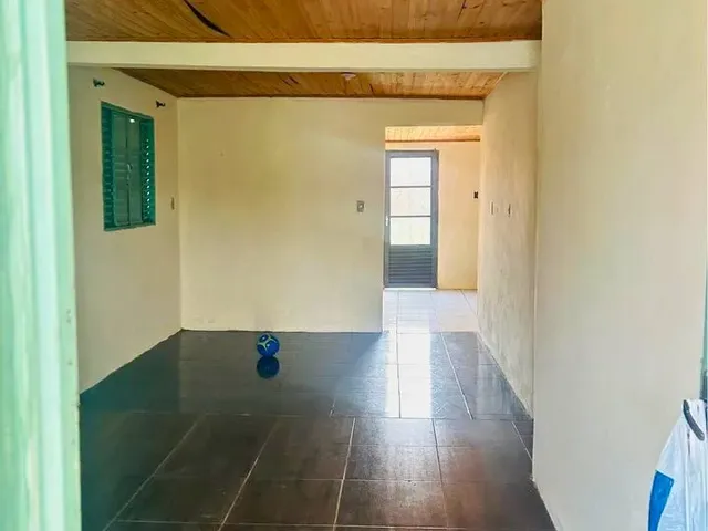 Imagem 8: Casa à Venda no Bairro Prado – 2 Quartos, 90m², Amplo Terreno de 300m²