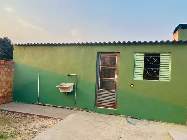 Imagem 5: Casa à Venda no Bairro Prado – 2 Quartos, 90m², Amplo Terreno de 300m²