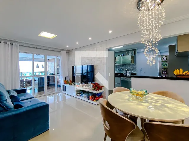 Imagem: O apartamento possui 3 Dormitórios, 1 Suíte, 4 Banheiros,