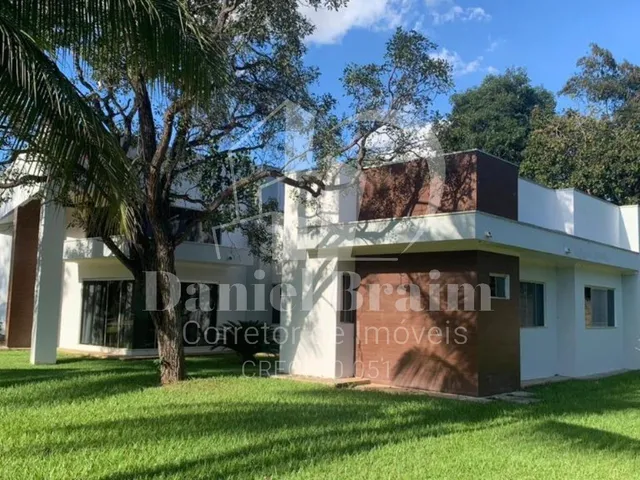 Imagem: Sobrado com 4 dormitórios, piscina e varanda