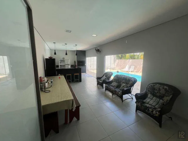 Imagem 6: Casa à venda em Guaratuba, Centro, com 6 quartos, 400m²