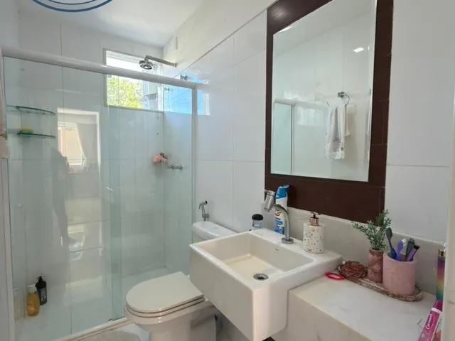 Imagem 13: CASA À VENDA EM CONDOMÍNIO FECHADO NO ITAIGARA, CONTA COM ARQUITETURA MODERNA!