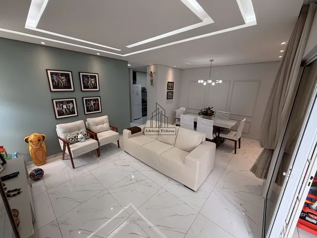 Imagem 2: Casa Duplex de esquina com amplo terreno