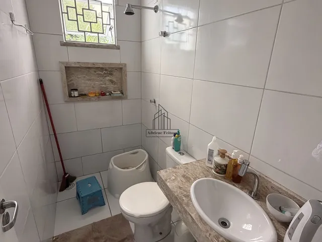 Imagem 3: Casa Duplex de esquina com amplo terreno