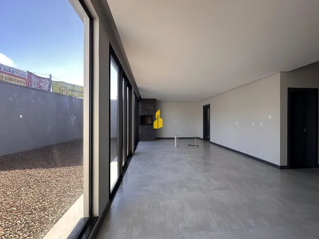 Imagem 2: Casa / Sobrado Alto Padrão à Venda em Timbó