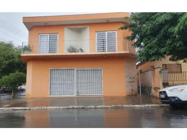 Imagem 5: CASA RESIDENCIAL em CARLÓPOLIS - PR, CENTRO