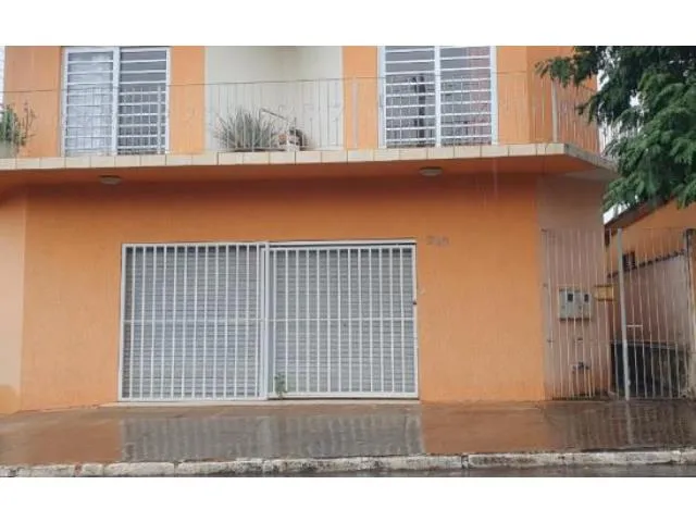 Imagem 9: CASA RESIDENCIAL em CARLÓPOLIS - PR, CENTRO