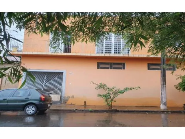Imagem 8: CASA RESIDENCIAL em CARLÓPOLIS - PR, CENTRO