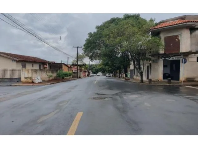 Imagem 3: CASA RESIDENCIAL em CARLÓPOLIS - PR, CENTRO