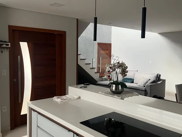 Imagem 6: Casa Ampla Semimobiliada com Duas Salas Comercias - Bairro Pagani em Palhoça/SC