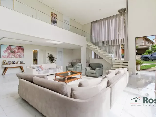 Imagem 3: Casa em Condomínio com 5 Suítes e Elevador no Florais Cuiabá!