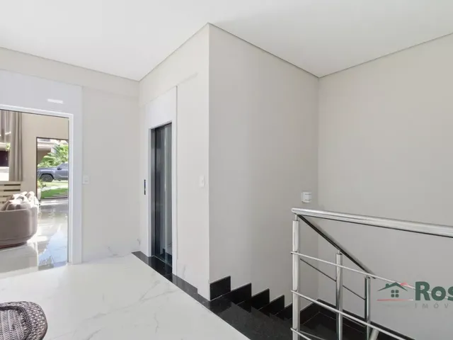 Imagem 12: Casa em Condomínio com 5 Suítes e Elevador no Florais Cuiabá!