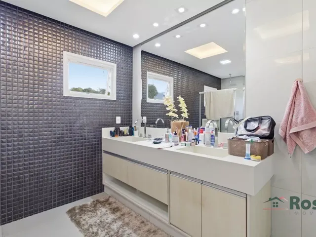 Imagem 7: Casa em Condomínio com 5 Suítes e Elevador no Florais Cuiabá!