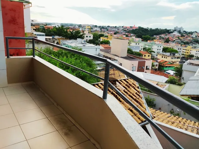 Imagem 2: Casa 4 Quartos com 2 Suítes e 2 Vagas – 418m² – Bairro Heliópolis – Região