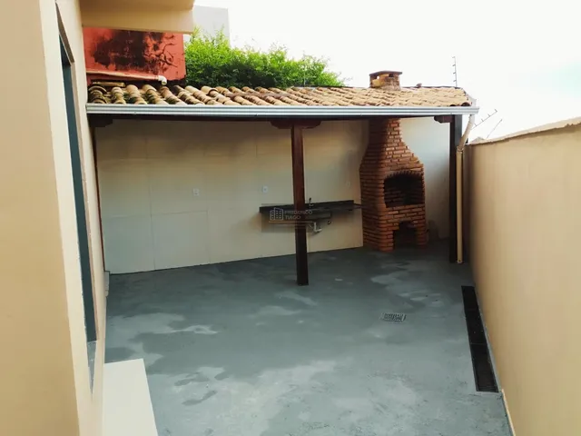 Imagem 5: Casa 4 Quartos com 2 Suítes e 2 Vagas – 418m² – Bairro Heliópolis – Região