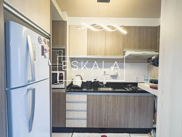 Imagem: O apartamento possui 2 Dormitórios, 1 Banheiro, 1 Vaga na