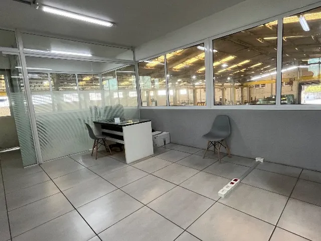 Imagem 11: Galpão industrial para venda em Alvorada, RS, junto a RS118, 2.700m2 de pavilhões em